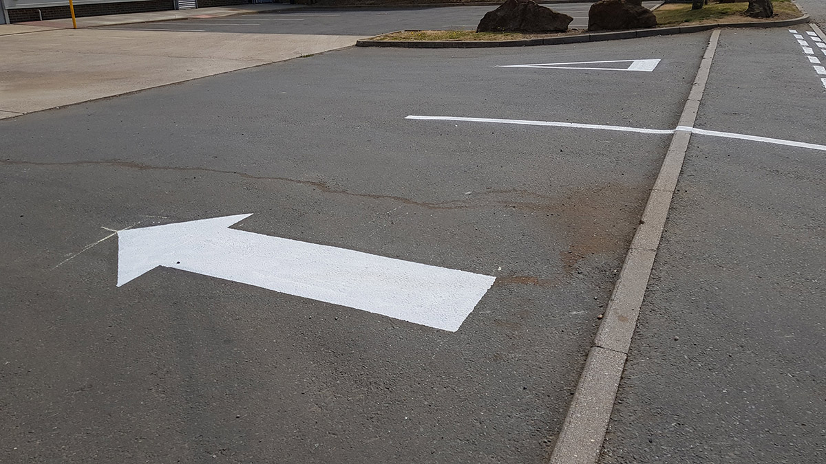 Acrylic paint line marking car parks (8)